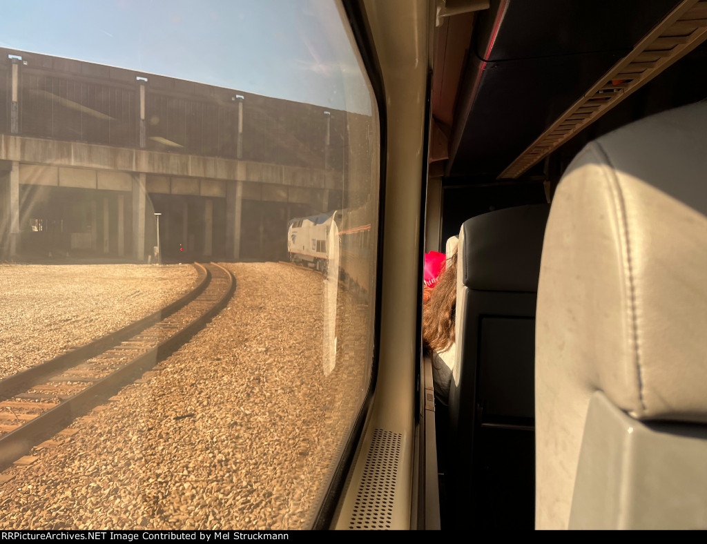 Amtrak 29 Pulling into Milwaukee